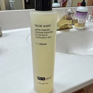 Facial Wash Gentle Cleanser - Yellow